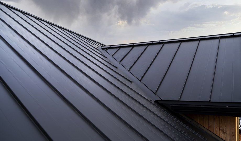 7 Signs Your Roof Paint Is Failing (and What to Do Before the Next Storm Season) — Vision Painters blog